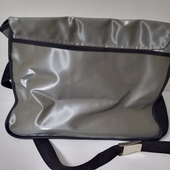 CHIVAS REGAL Gray Leather (type) Messenger Laptop BAG Unisex sheen quality - Picture 2 of 9